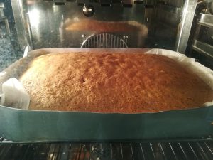 Olive Oil Cake in the hoven