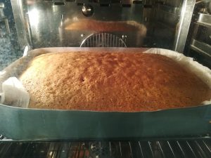Olive Oil Cake in the hoven