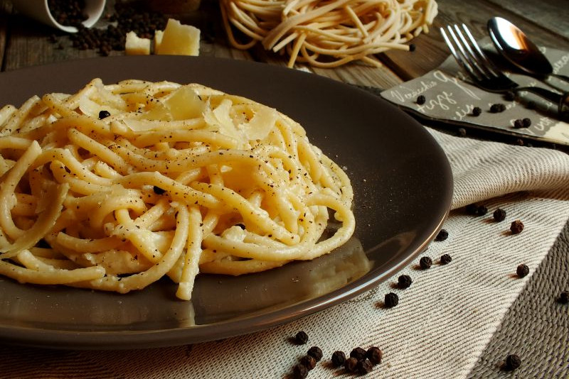 Pici cacio e pepe (Thick pasta, cheese and pepper) Castello Monterinaldi
